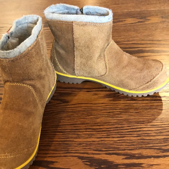 Sorel boots - Picture 4 of 12